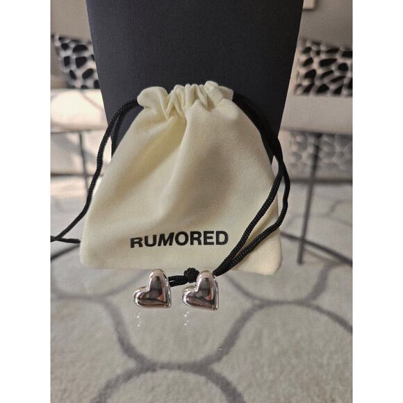 Rumored Silver Heart Earrings New - Picture 3 of 3